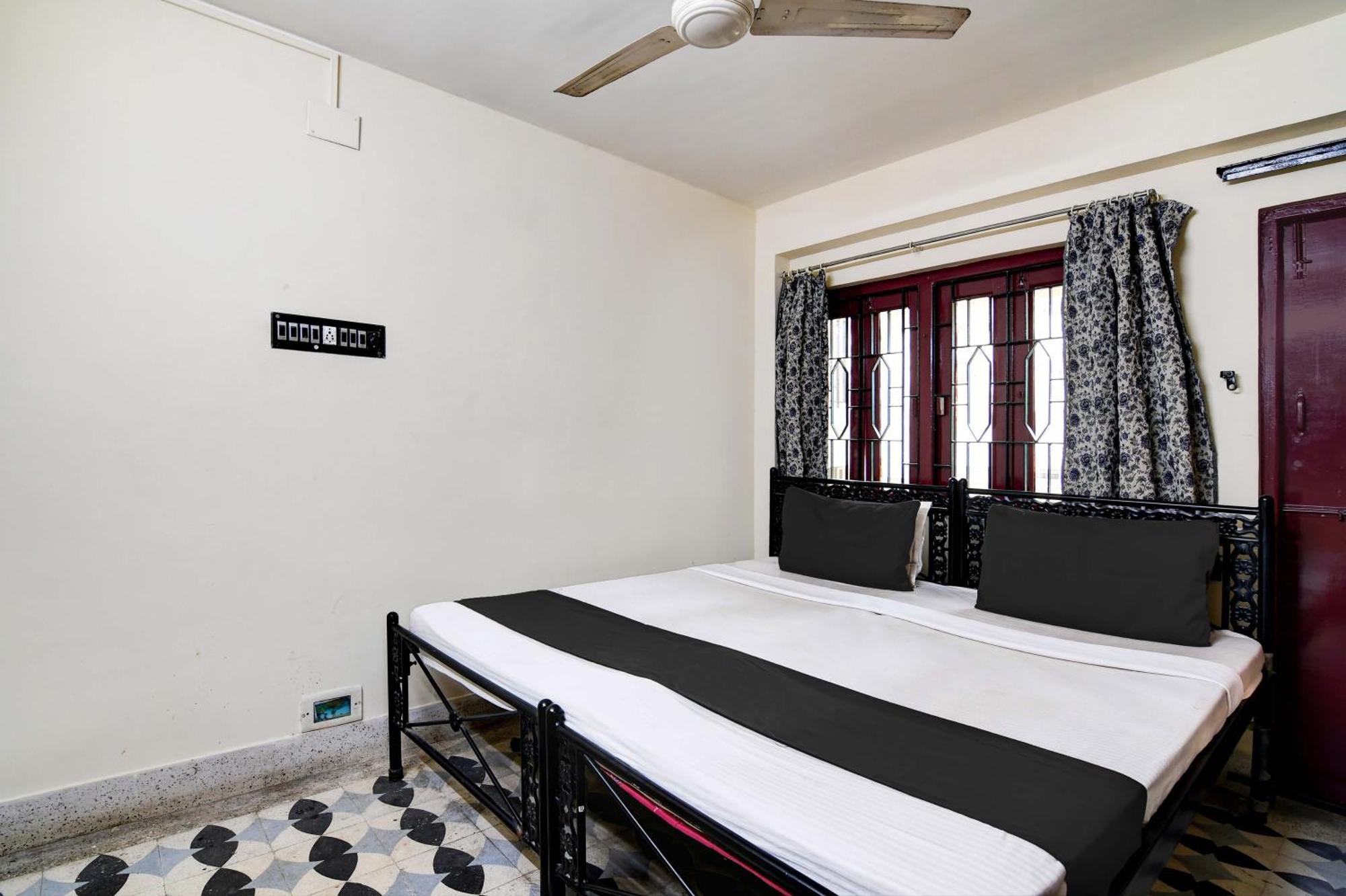 כלכותה Oyo Simplex Guest House Behala מראה חיצוני תמונה