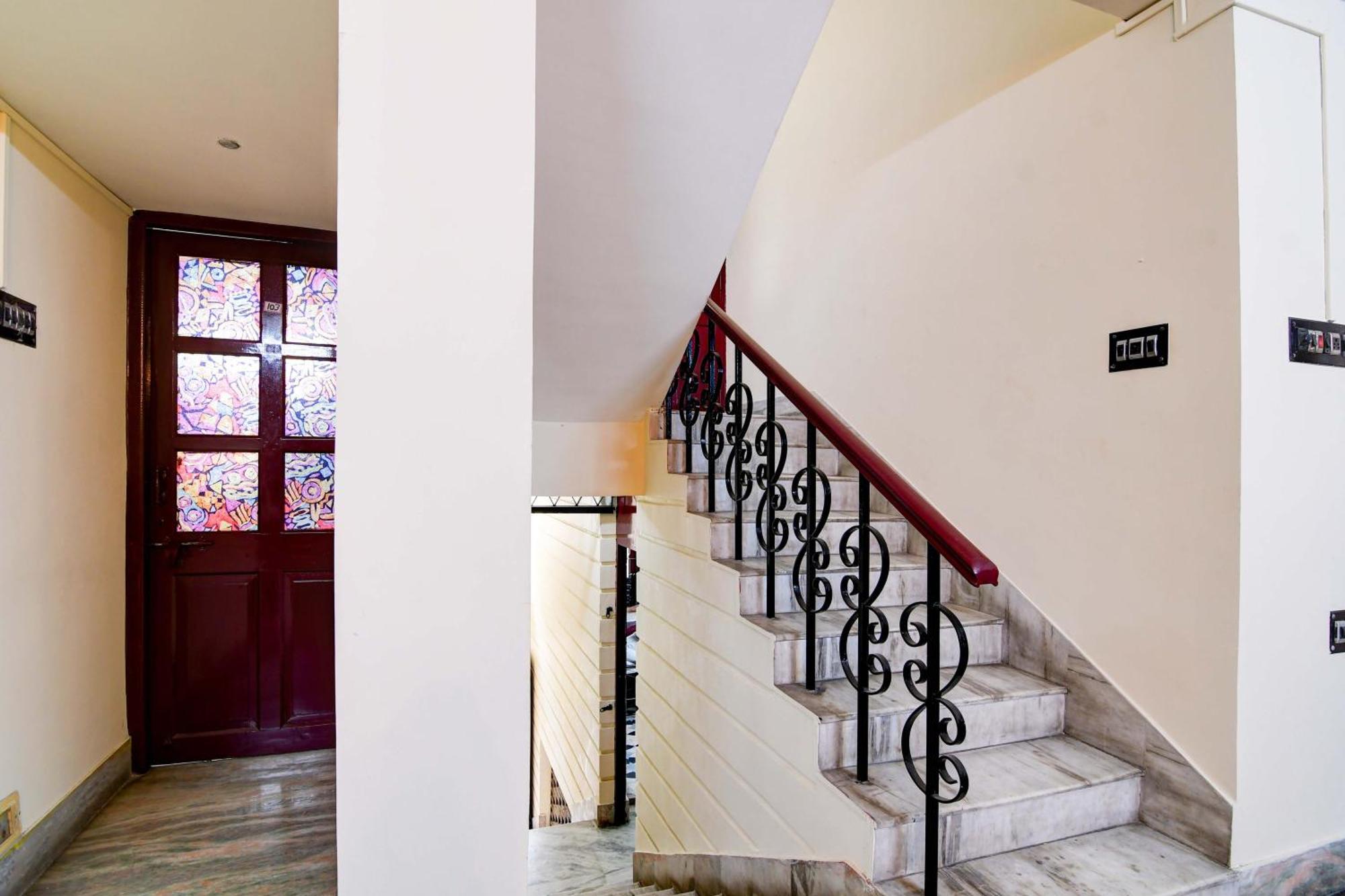 כלכותה Oyo Simplex Guest House Behala מראה חיצוני תמונה